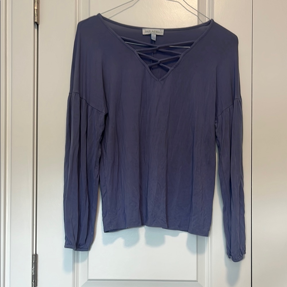 Cut rayon/spandex top